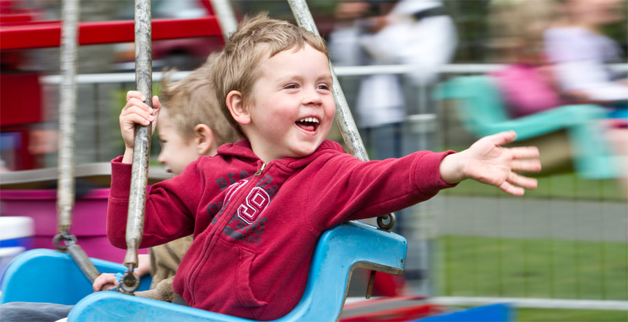 Fun at the Carnville 8